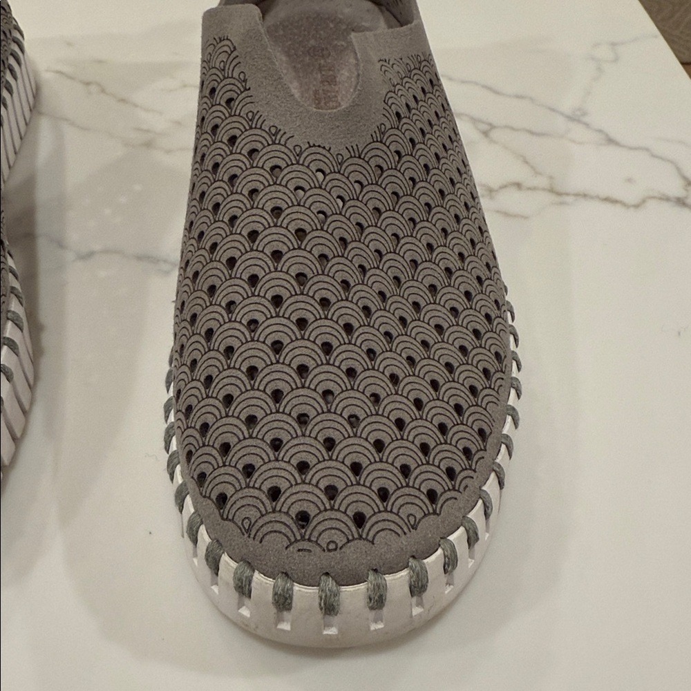 Ilse Jacobsen Gray Patterned Slip-On Shoes - Picture 3 of 5